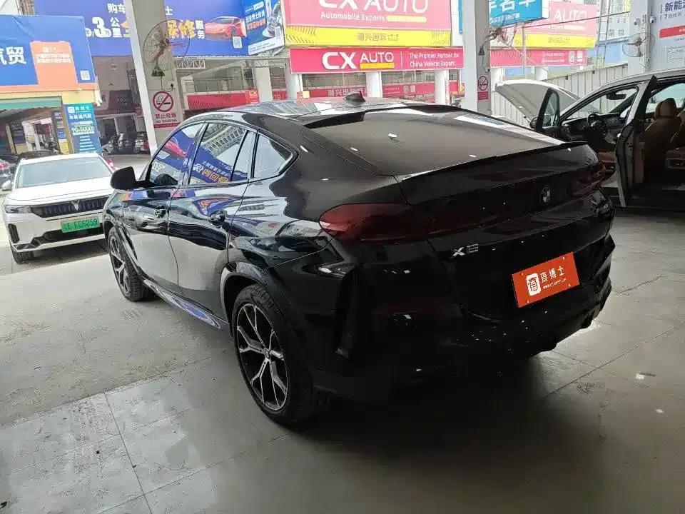 2022 BMW X6 xDrive40i M Sport Package — миниатюра 4