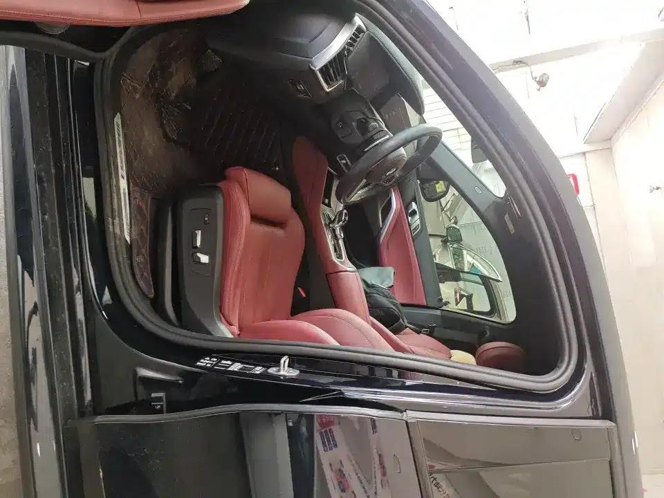 2022 BMW X6 xDrive40i M Sport Package — миниатюра 7