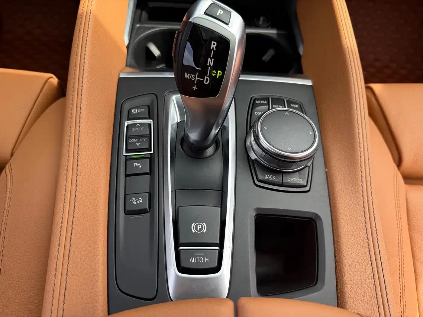BMW X6 2018 xDrive28i — миниатюра 12