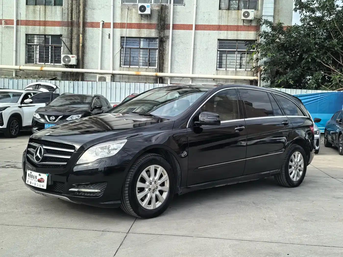 2011 Mercedes-Benz R-Class R 350 L 4MATIC — миниатюра 1