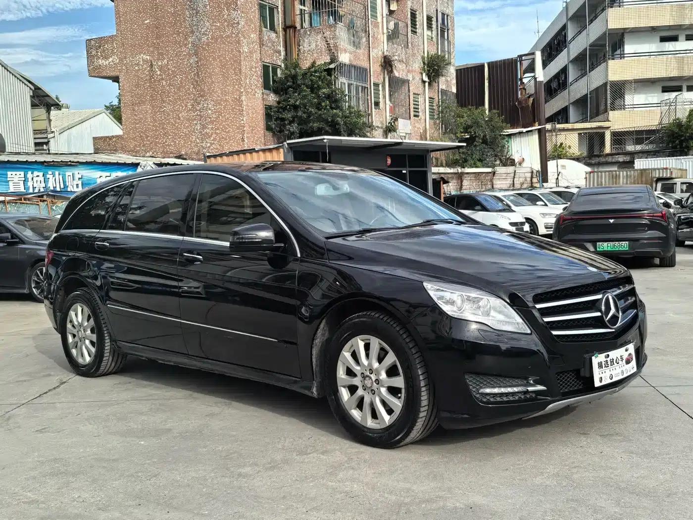 2011 Mercedes-Benz R-Class R 350 L 4MATIC — миниатюра 3