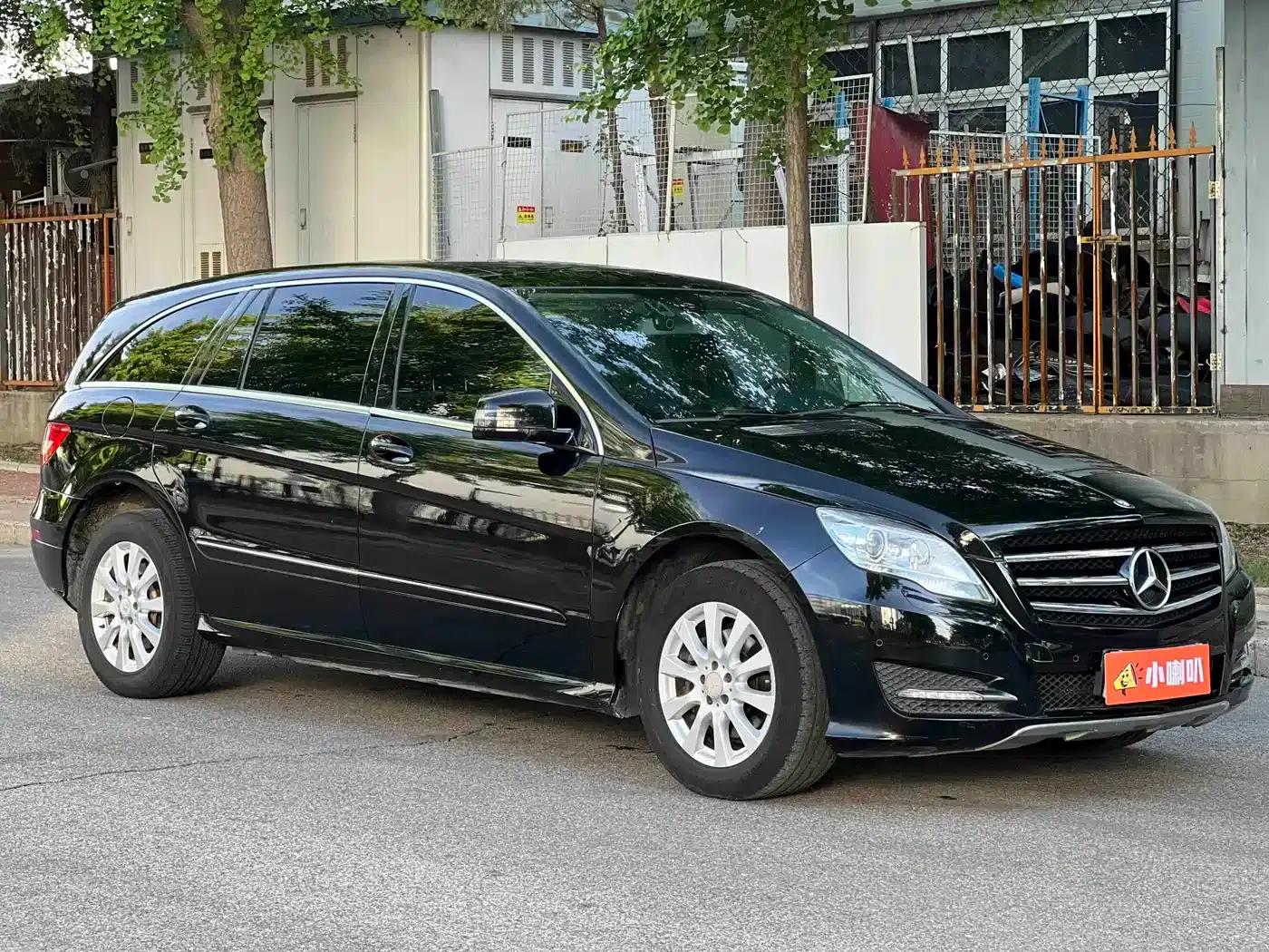 2017 Mercedes-Benz R-Class R 320 4MATIC Business Edition — миниатюра 2