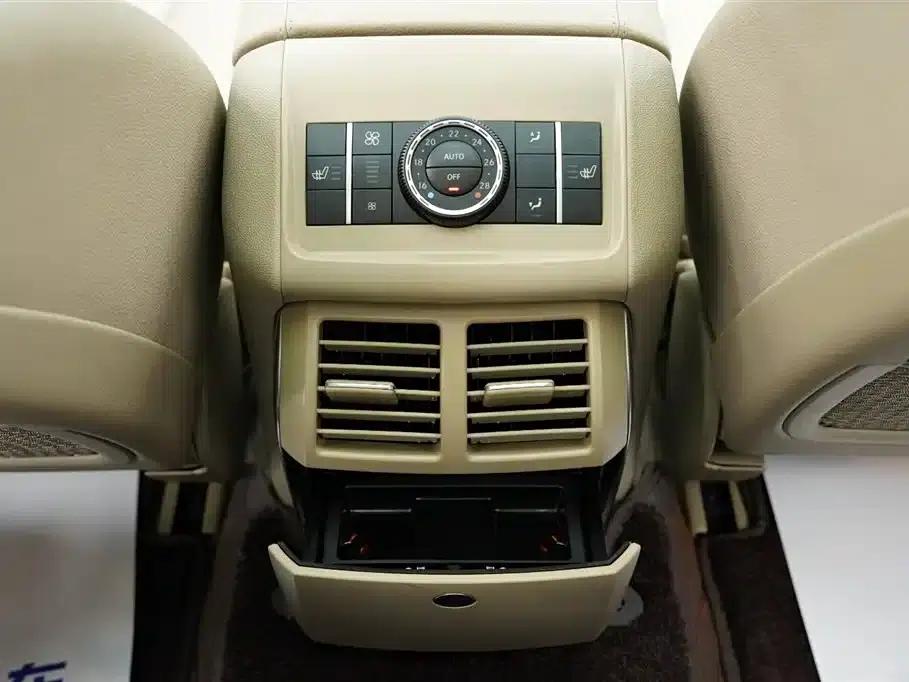 2017 Mercedes-Benz R-Class R 400 4MATIC Limited Edition — миниатюра 19