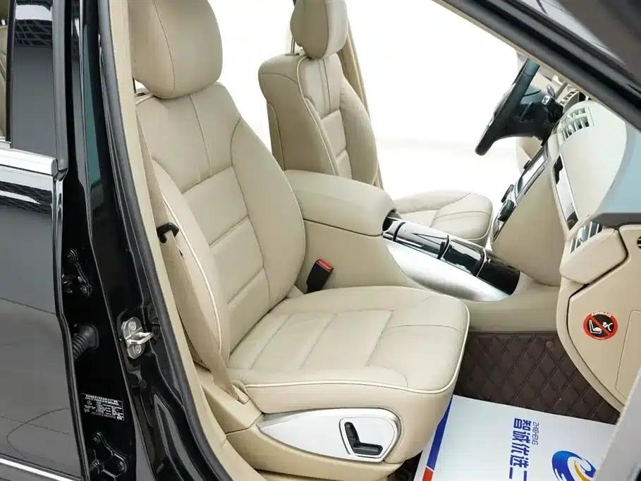 2017 Mercedes-Benz R-Class R 400 4MATIC Limited Edition — миниатюра 29