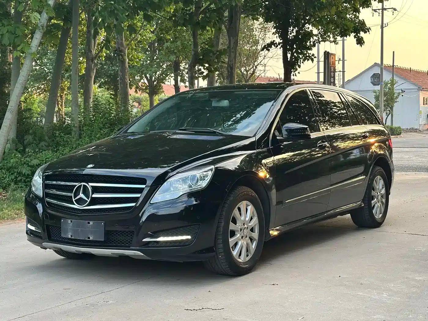 2017 Mercedes-Benz R-Class R 320 4MATIC Business Edition — миниатюра 1