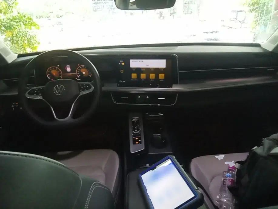 Volkswagen Tavendor 2024 330TSI Luxury Touring Edition — миниатюра 12