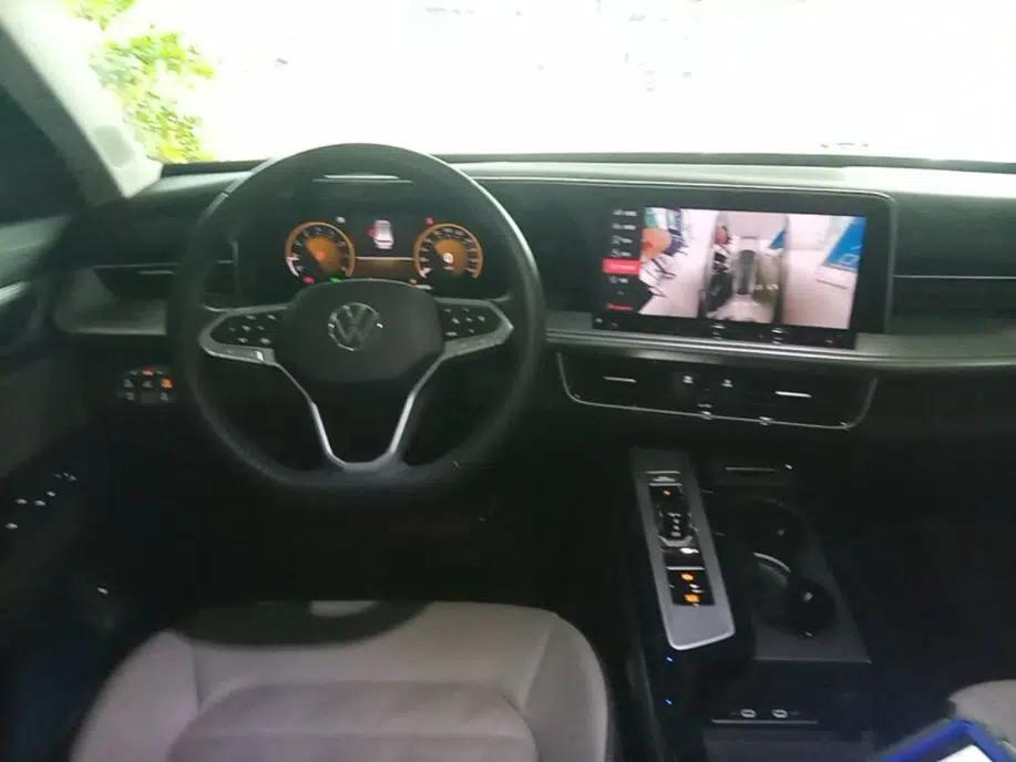 Volkswagen Tavendor 2024 330TSI Luxury Touring Edition — миниатюра 13