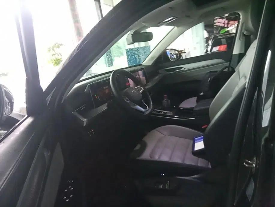 Volkswagen Tavendor 2024 330TSI Luxury Touring Edition — миниатюра 18