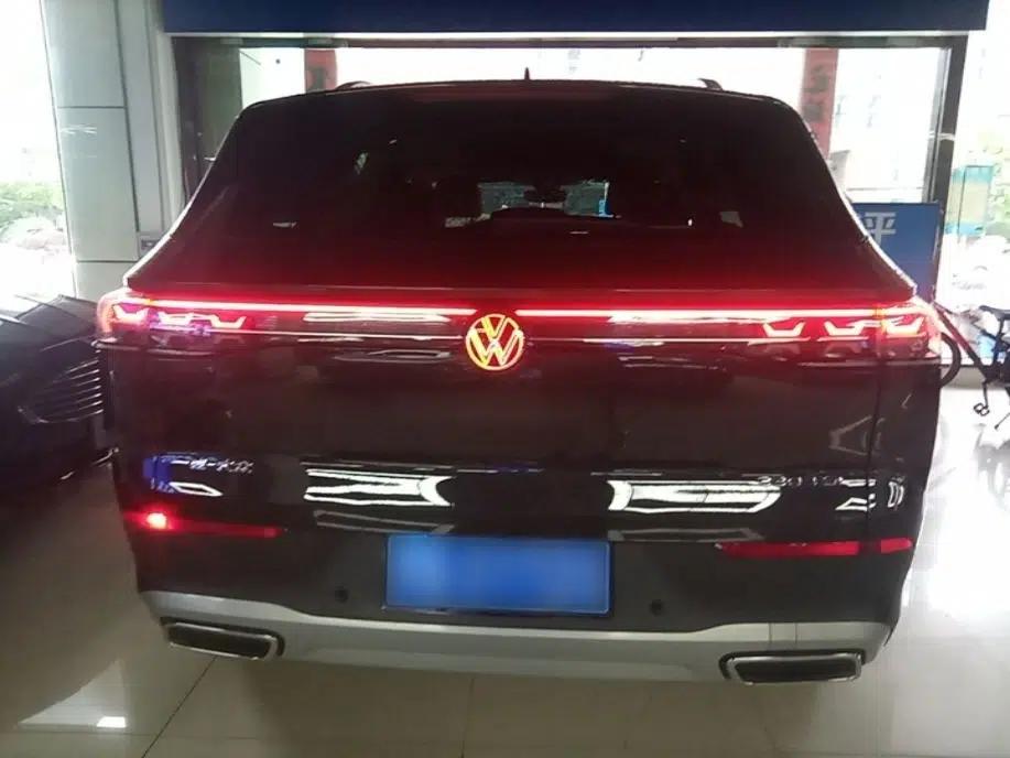 Volkswagen Tavendor 2024 330TSI Luxury Touring Edition — миниатюра 3