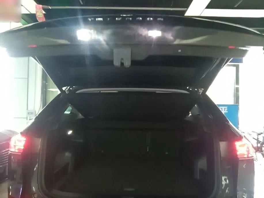 Volkswagen Tavendor 2024 330TSI Luxury Touring Edition — миниатюра 21