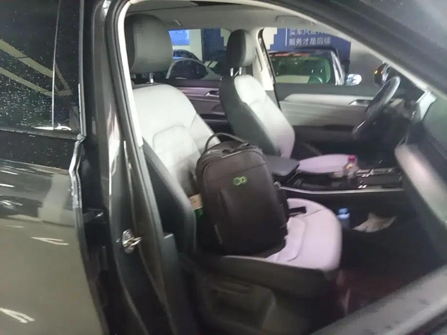 Volkswagen Tavendor 2024 330TSI Luxury Touring Edition — миниатюра 23