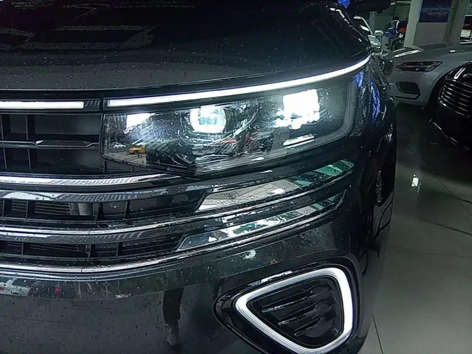 Volkswagen Tavendor 2024 330TSI Luxury Touring Edition — миниатюра 5