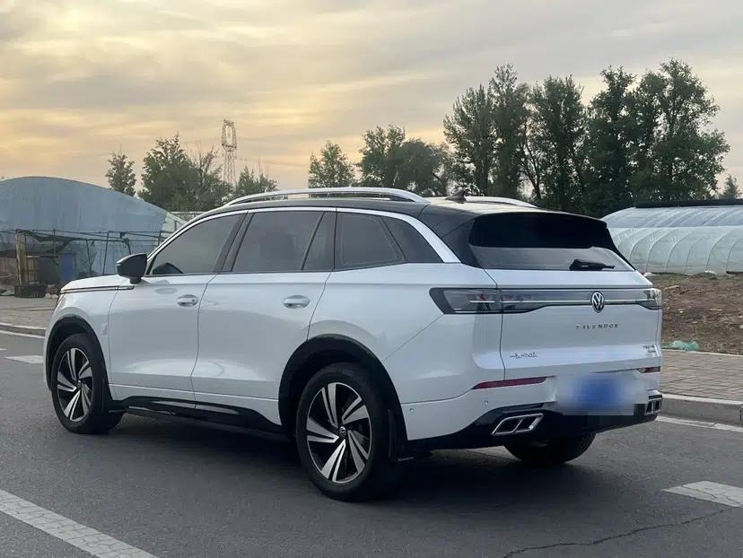Volkswagen Tavendor 2023 380TSI Four-Wheel Drive R-Line Cruise Edition — миниатюра 4