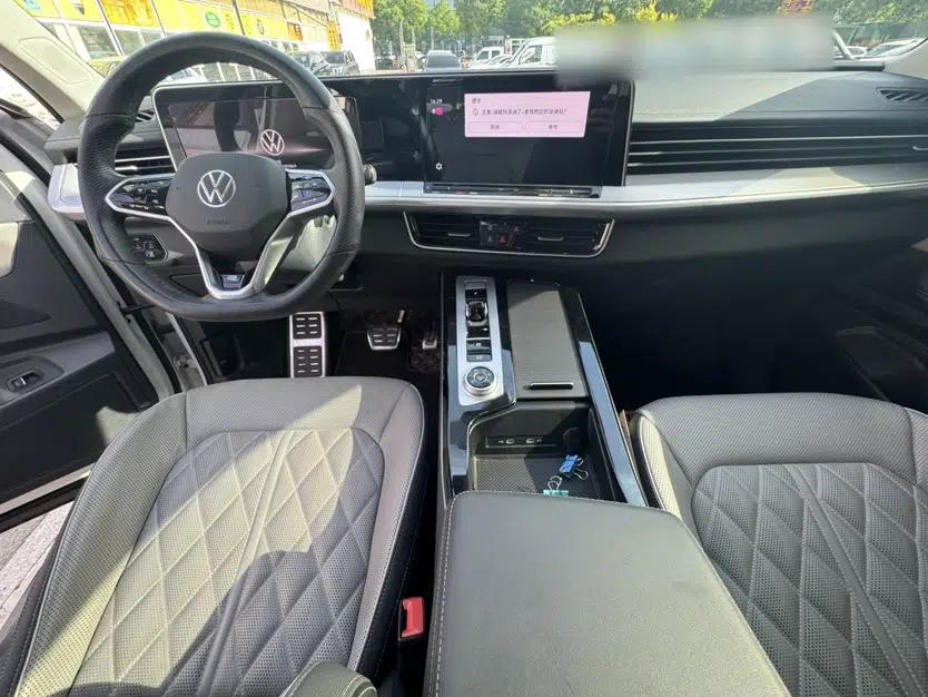 Volkswagen Tavendor 2023 380TSI Four-Wheel Drive R-Line Cruise Edition — миниатюра 9
