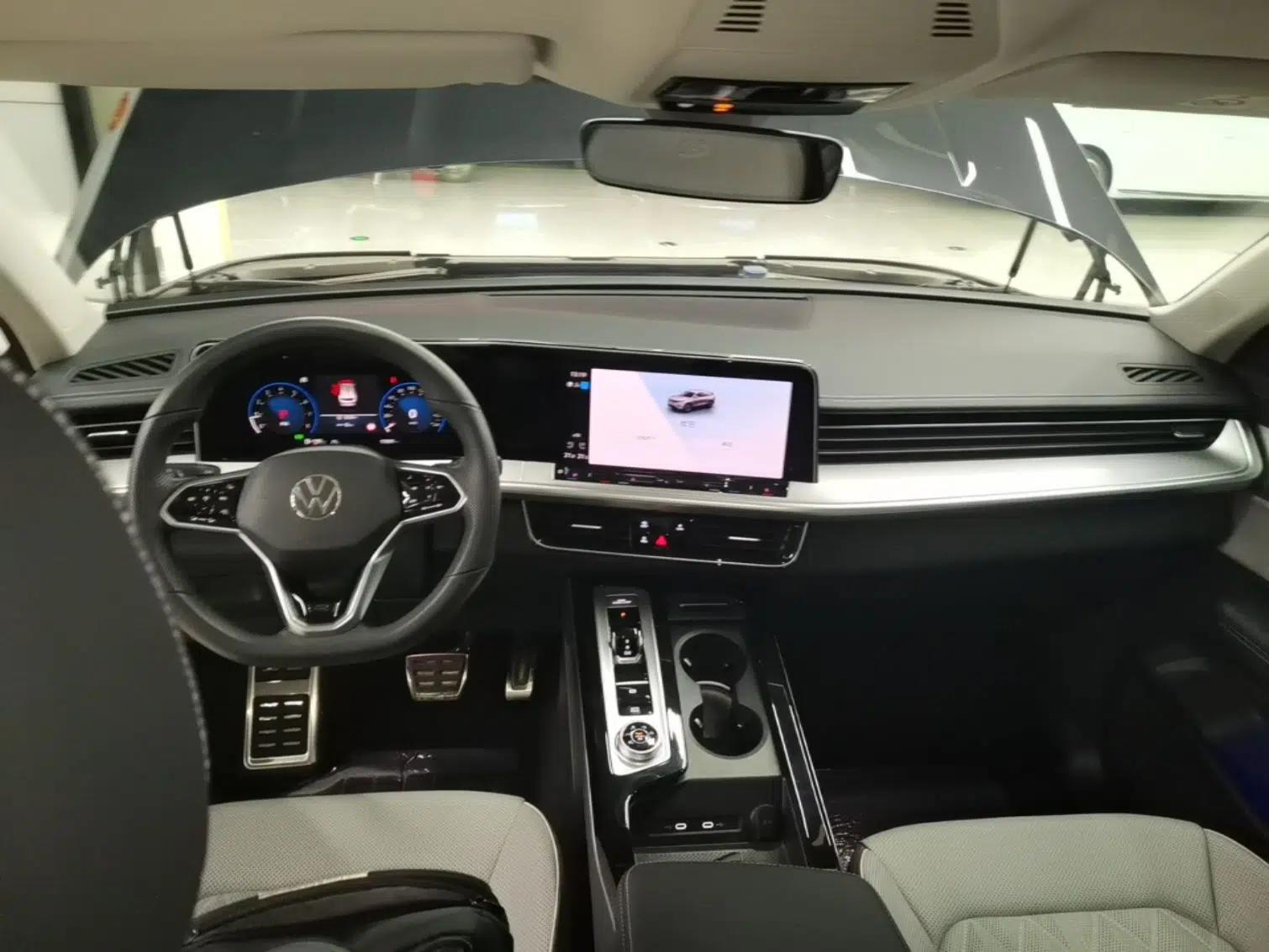 Volkswagen Tavendor 2023 380TSI Four-Wheel Drive R-Line Cruise Edition — миниатюра 13
