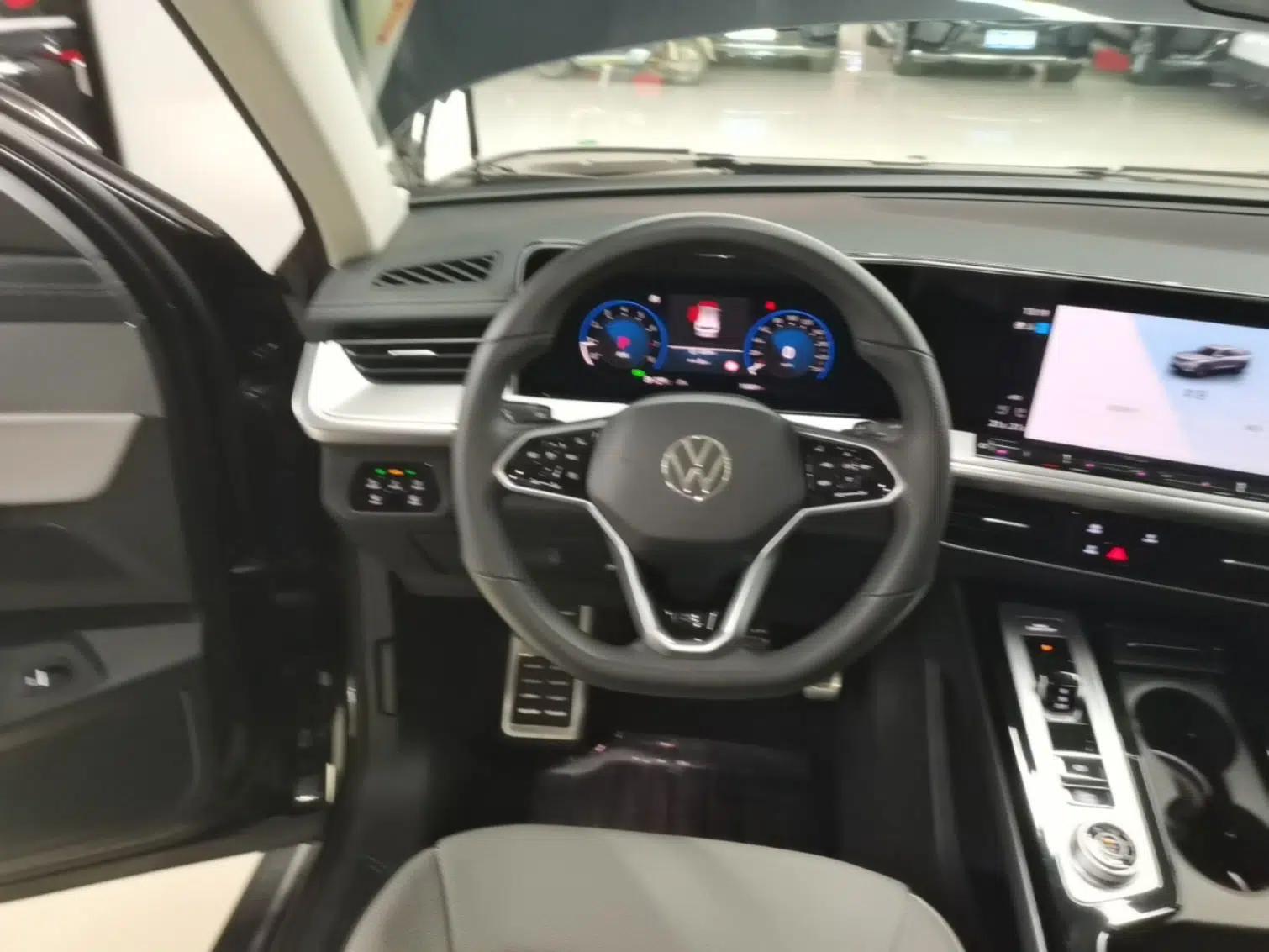 Volkswagen Tavendor 2023 380TSI Four-Wheel Drive R-Line Cruise Edition — миниатюра 14