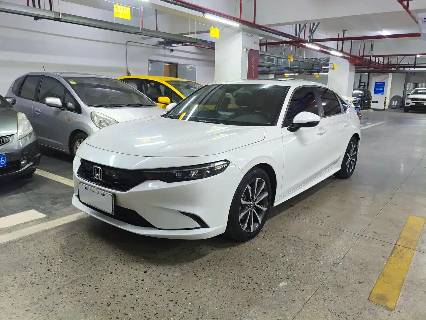 Stylish 2023 240TURBO CVT Deluxe Edition — миниатюра 1