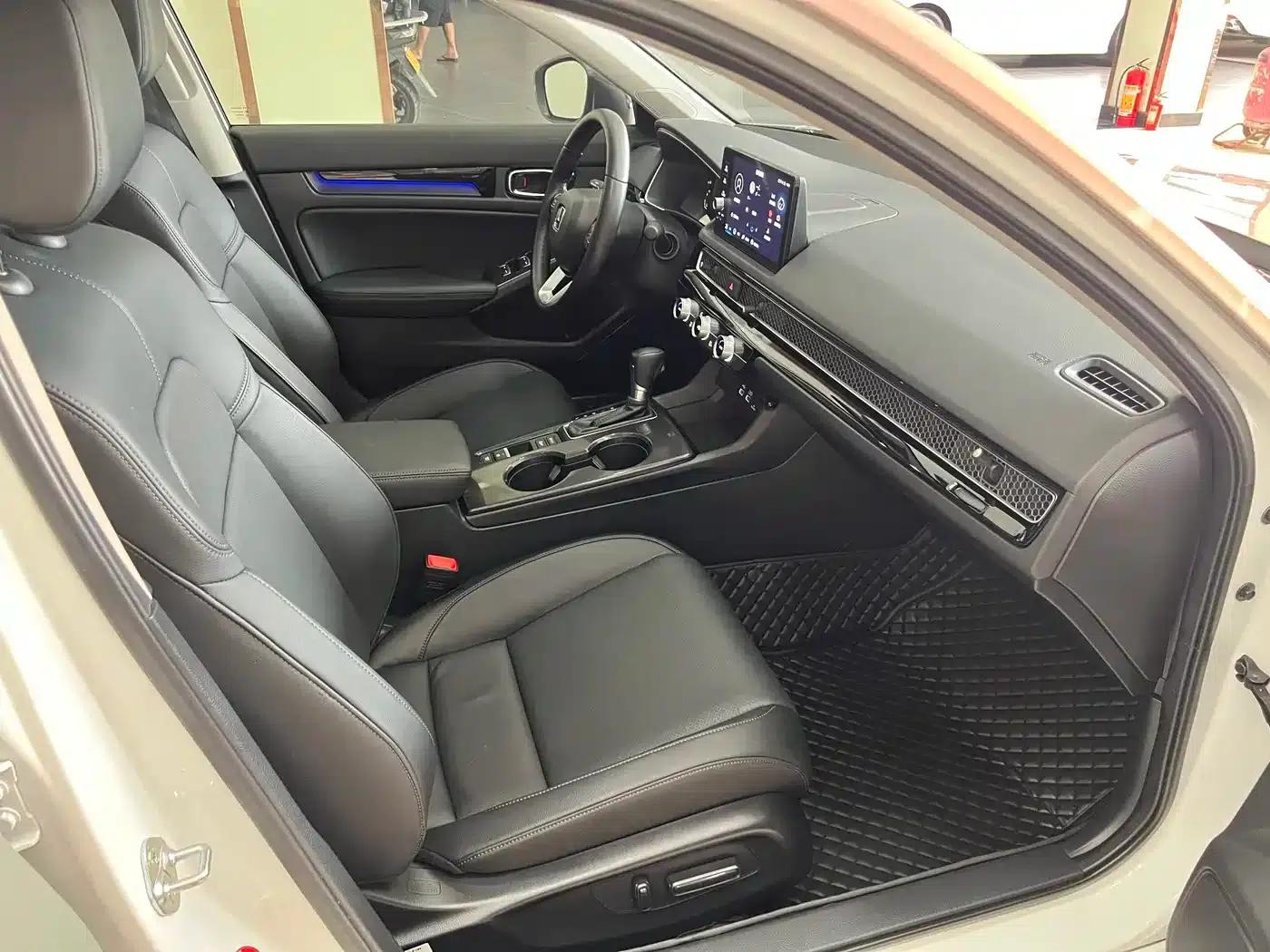 Stylish 2023 240TURBO CVT Phantom Night Luxury Edition — миниатюра 11