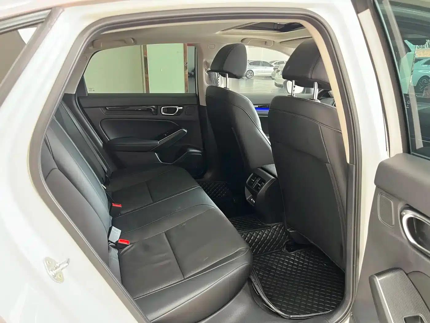 Stylish 2023 240TURBO CVT Phantom Night Luxury Edition — миниатюра 12