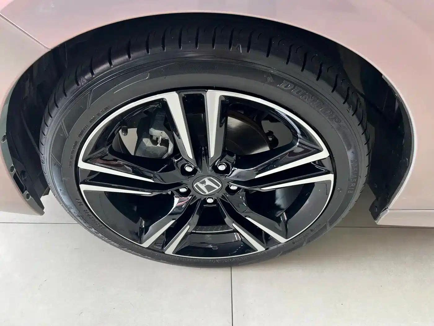 Stylish 2023 240TURBO CVT Phantom Night Luxury Edition — миниатюра 13