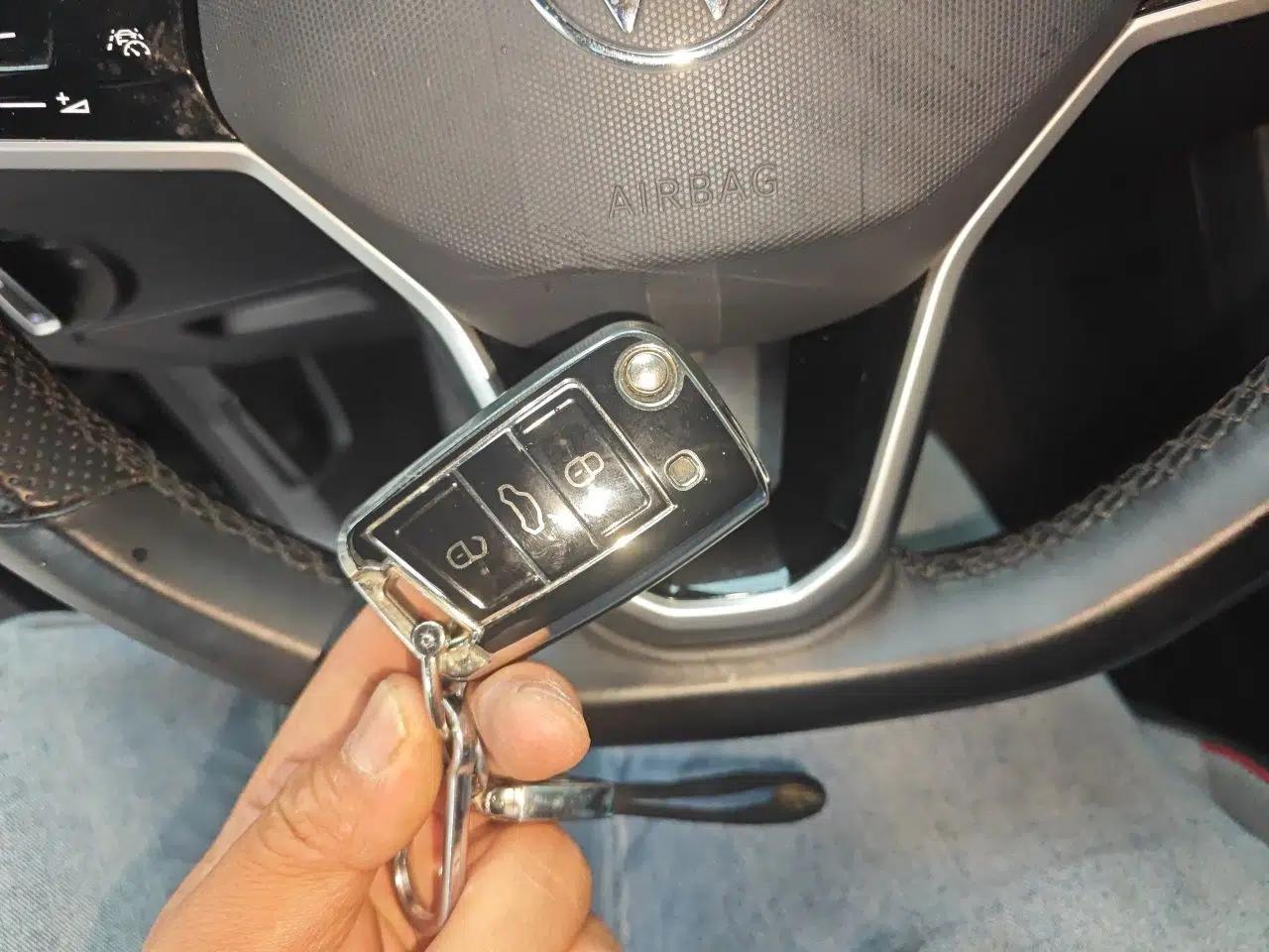 Volkswagen Tiguan L New Energy 2023 430 PHEV Plug-in Hybrid Flagship Edition — миниатюра 9
