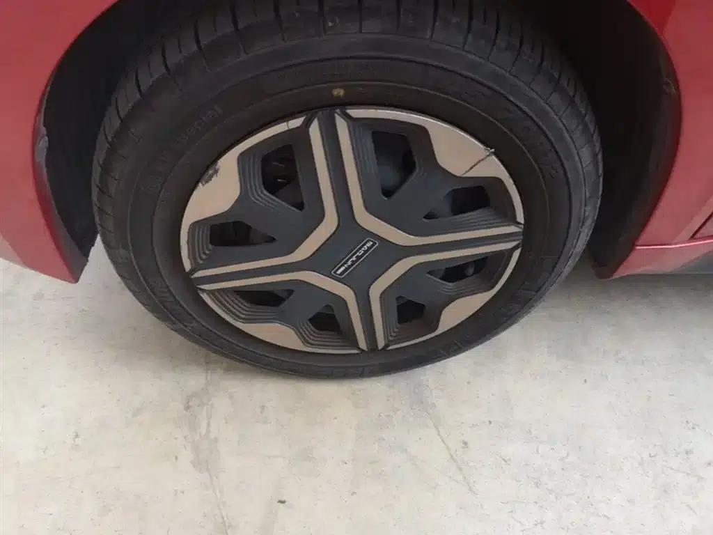 Baojun E200 2020 Model 305KM Smart Edition — миниатюра 23