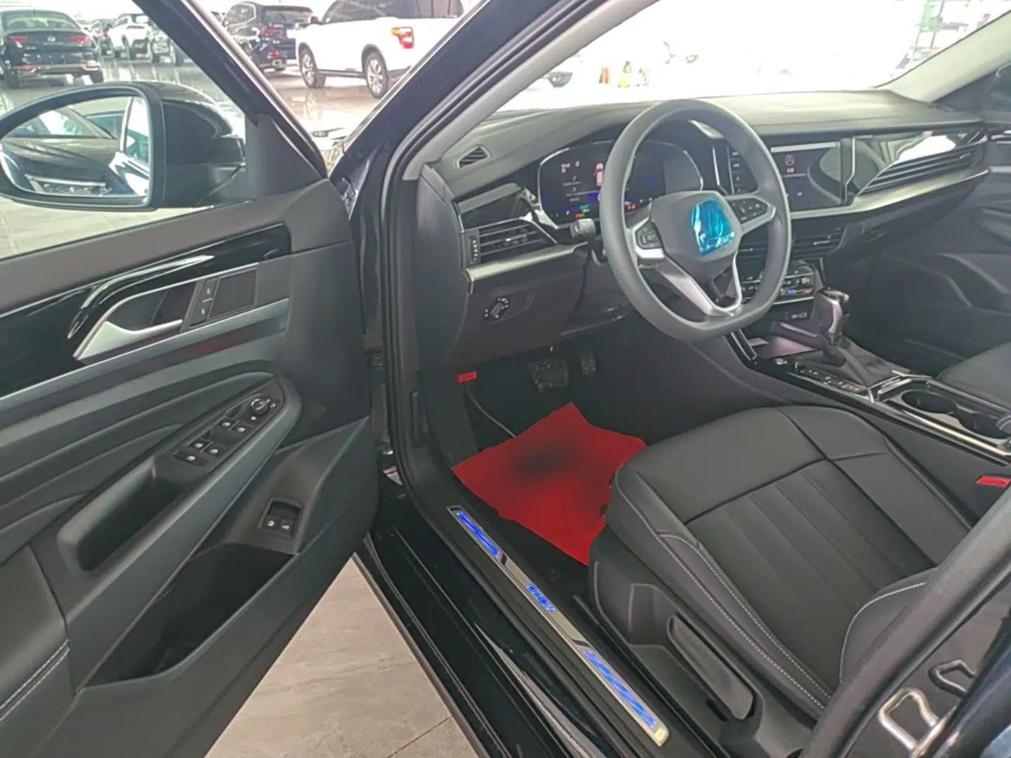 Volkswagen Passat New Energy 2025 430 PHEV Hybrid Business Edition — миниатюра 19