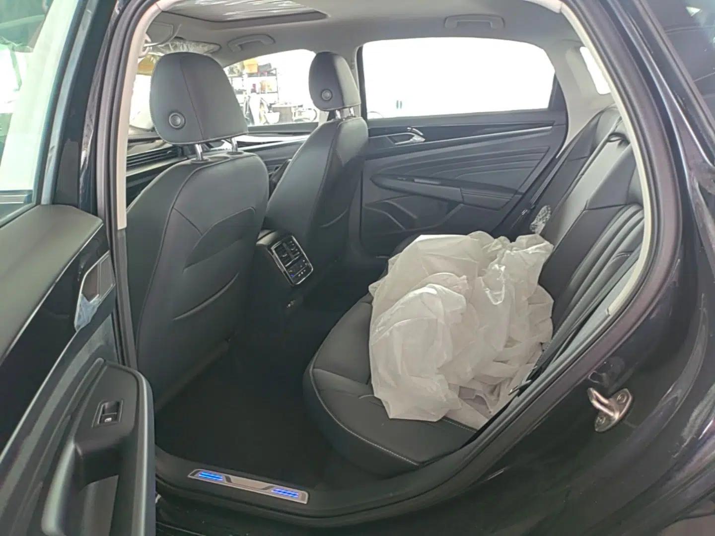 Volkswagen Passat New Energy 2025 430 PHEV Hybrid Business Edition — миниатюра 20