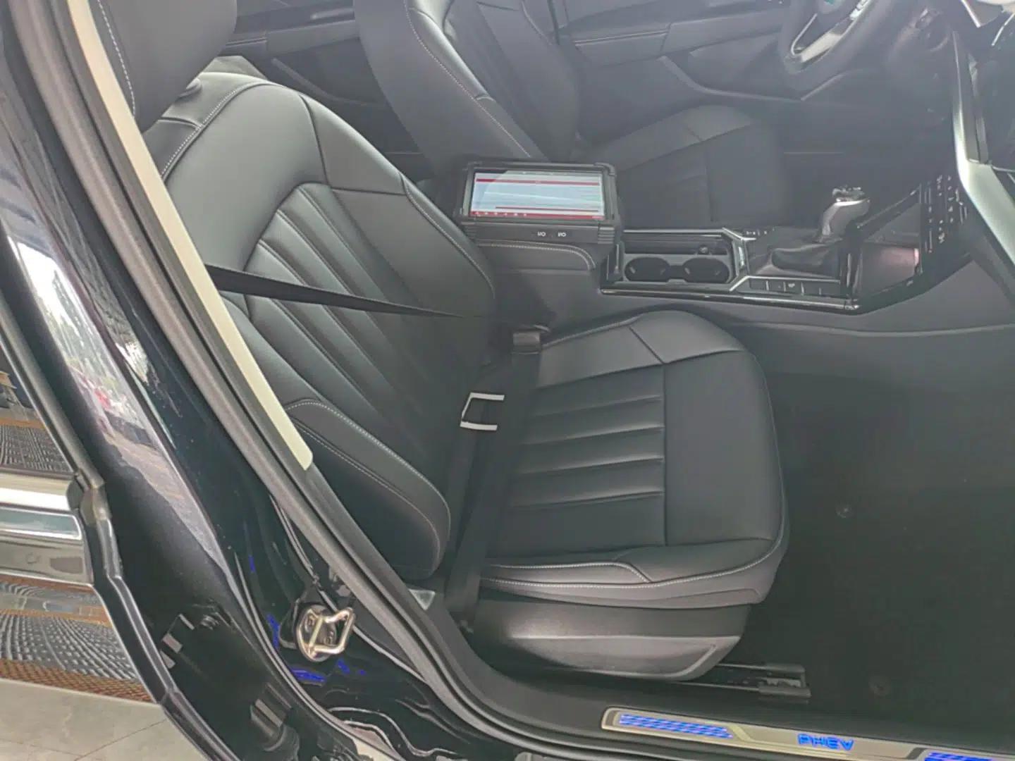 Volkswagen Passat New Energy 2025 430 PHEV Hybrid Business Edition — миниатюра 23