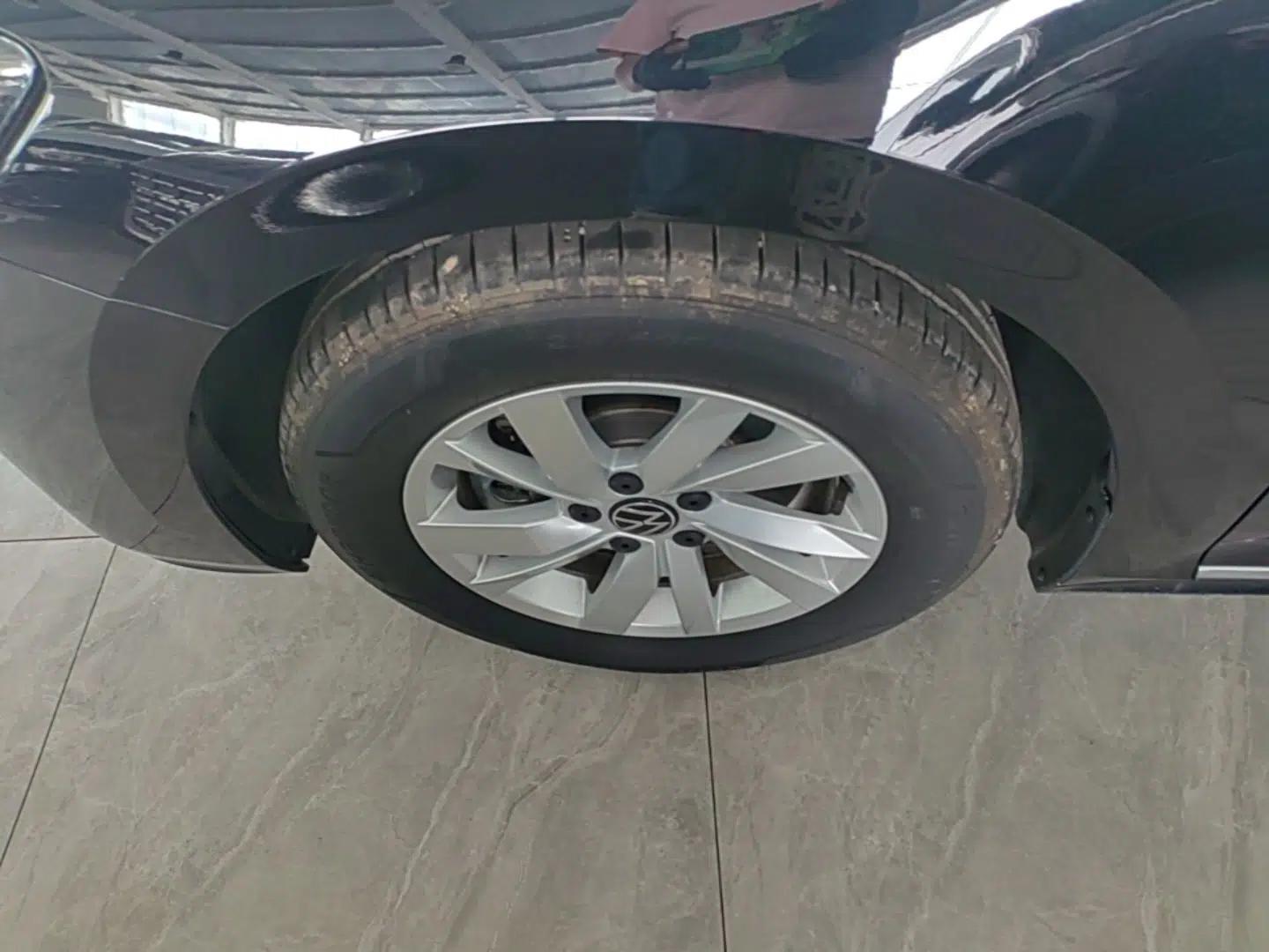 Volkswagen Passat New Energy 2025 430 PHEV Hybrid Business Edition — миниатюра 8