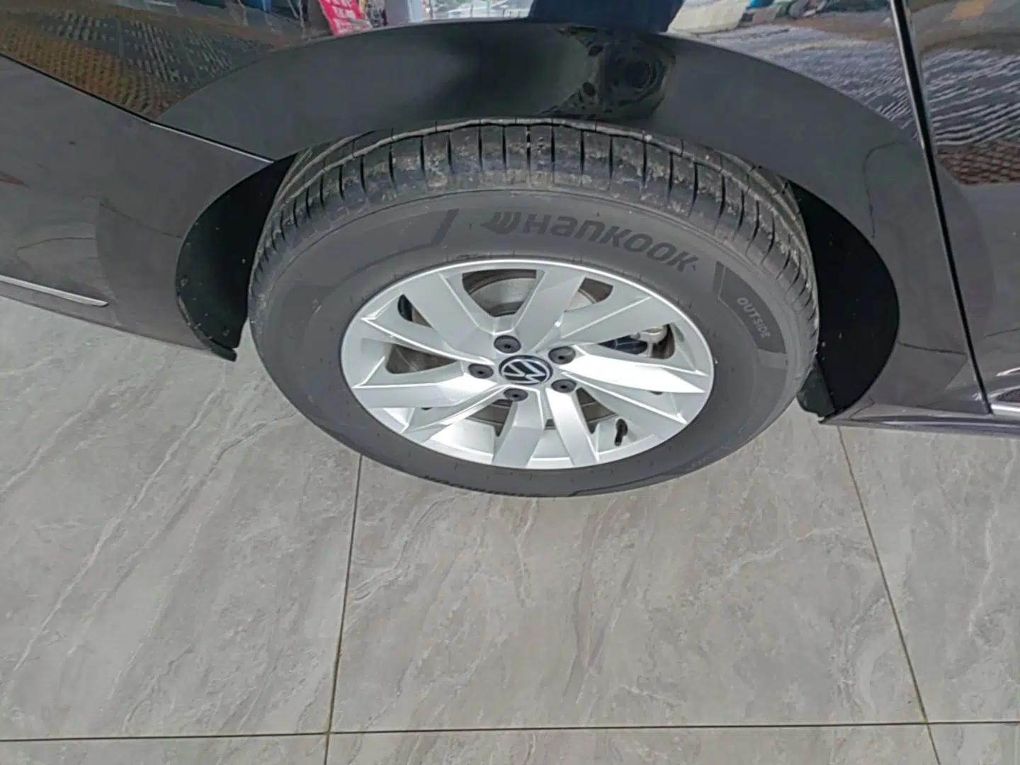 Volkswagen Passat New Energy 2025 430 PHEV Hybrid Business Edition — миниатюра 10