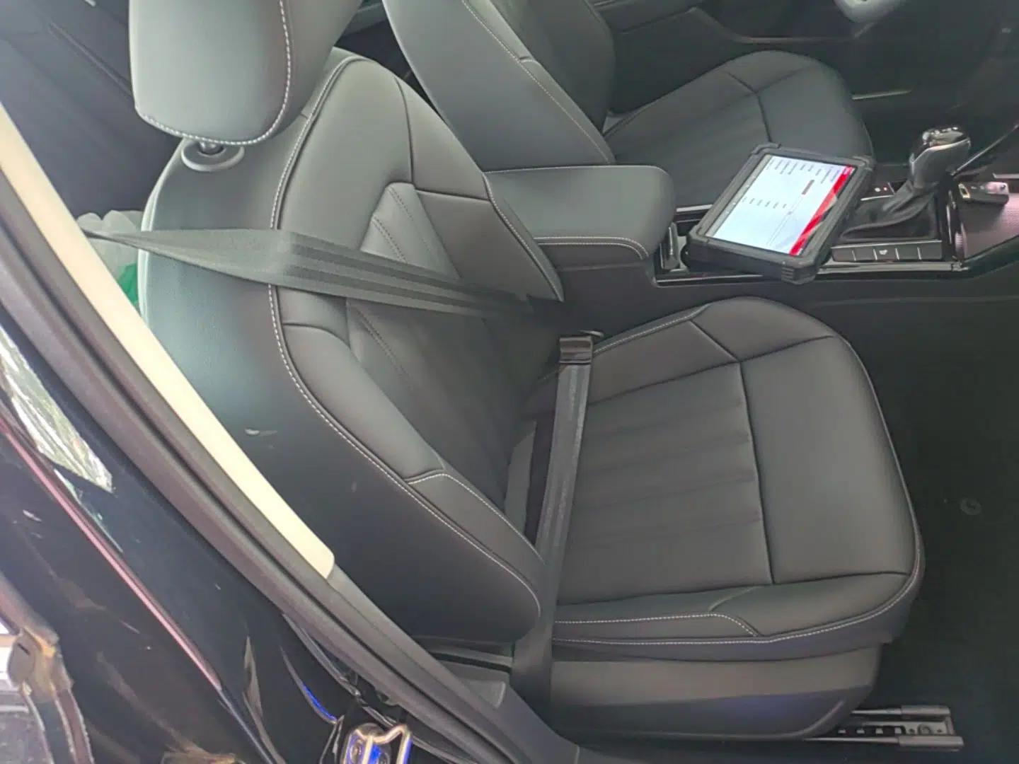 Volkswagen Passat New Energy 2025 430 PHEV Hybrid Business Edition — миниатюра 23