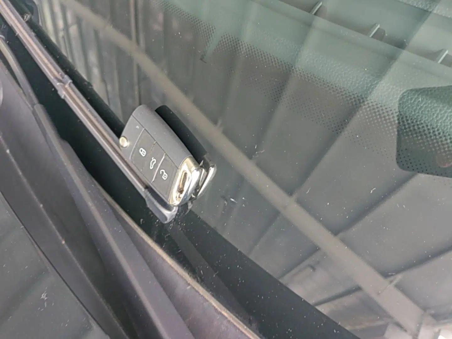 Volkswagen Passat New Energy 2025 430 PHEV Hybrid Business Edition — миниатюра 12