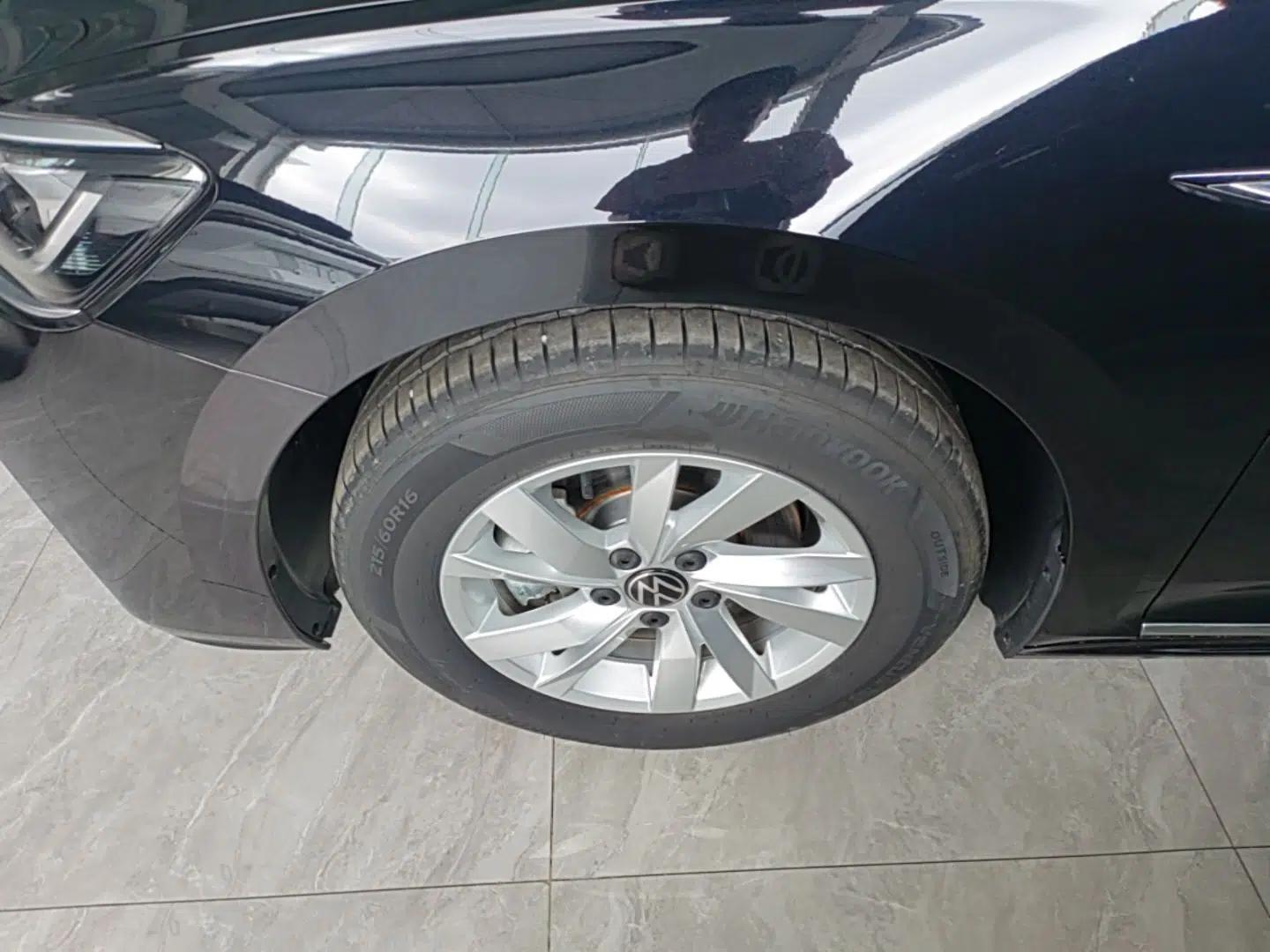 Volkswagen Passat New Energy 2025 430 PHEV Hybrid Business Edition — миниатюра 8