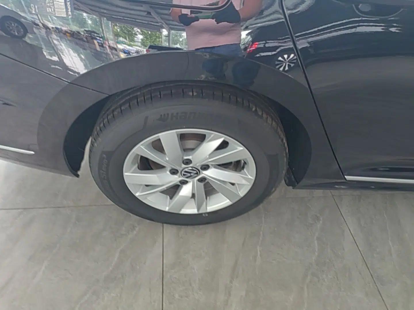 Volkswagen Passat New Energy 2025 430 PHEV Hybrid Business Edition — миниатюра 10