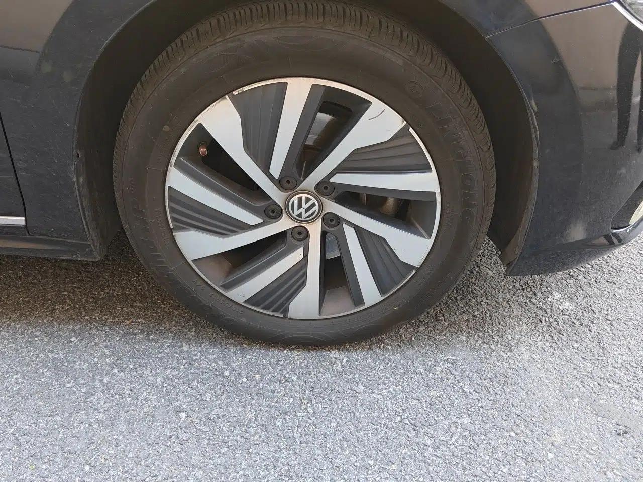 Volkswagen Passat New Energy 2020 430 PHEV Hybrid Elite Edition China VI Standard — миниатюра 8