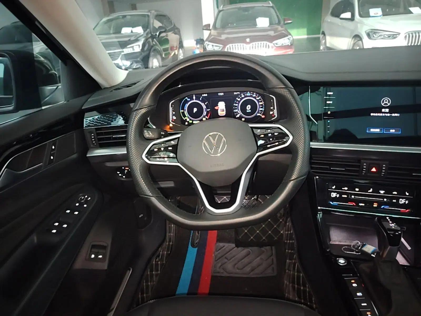 Volkswagen Passat New Energy 2023 430 PHEV Hybrid Elite Edition — миниатюра 13