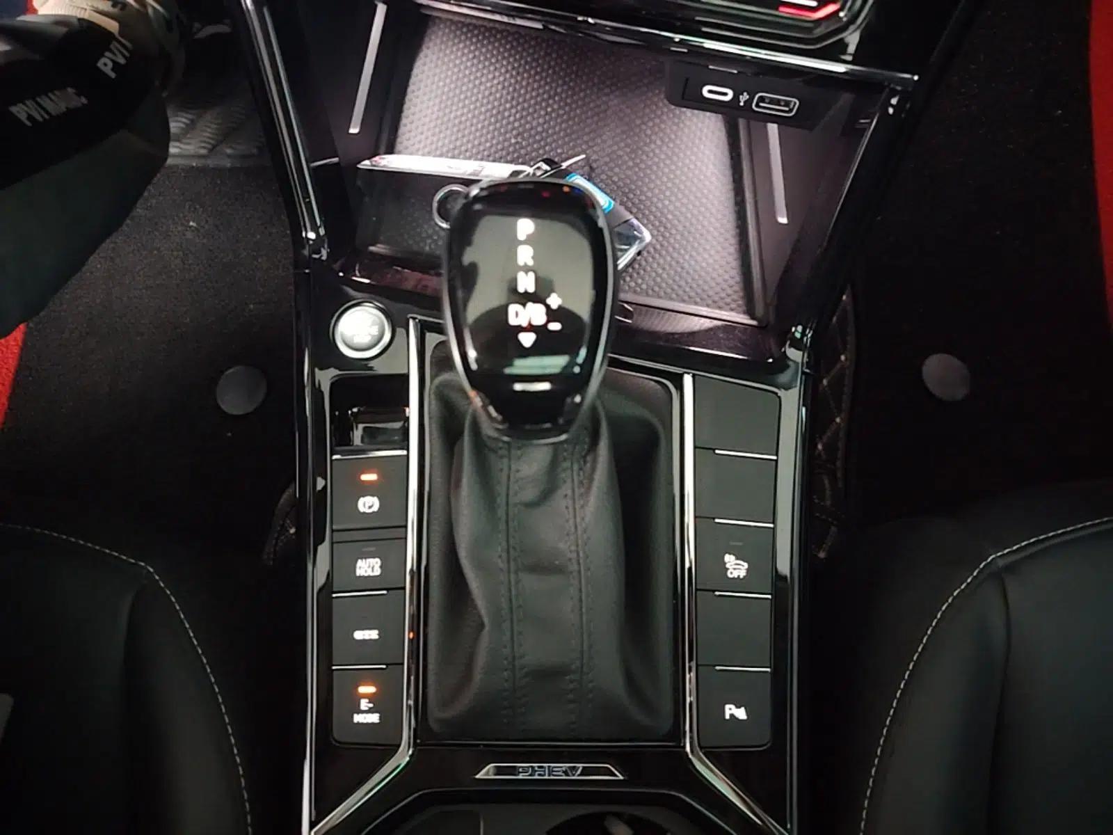 Volkswagen Passat New Energy 2023 430 PHEV Hybrid Elite Edition — миниатюра 16