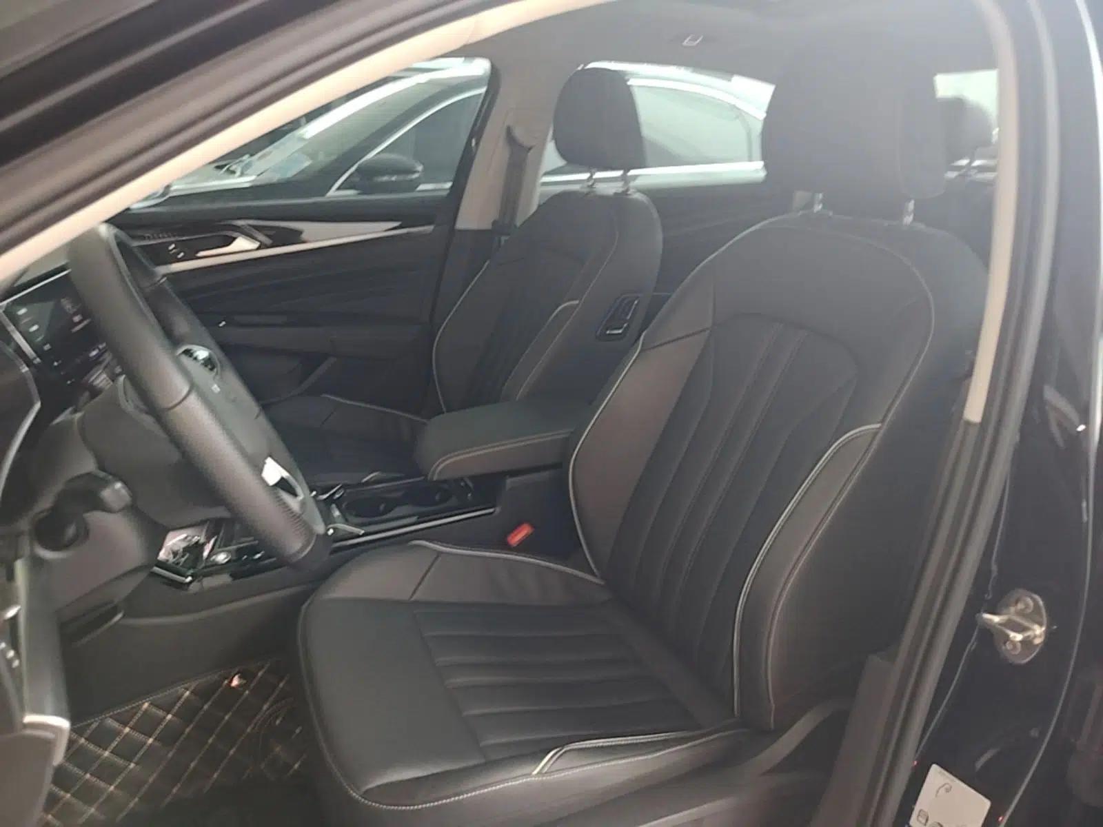 Volkswagen Passat New Energy 2023 430 PHEV Hybrid Elite Edition — миниатюра 17