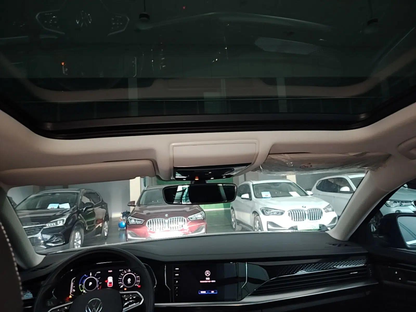 Volkswagen Passat New Energy 2023 430 PHEV Hybrid Elite Edition — миниатюра 20