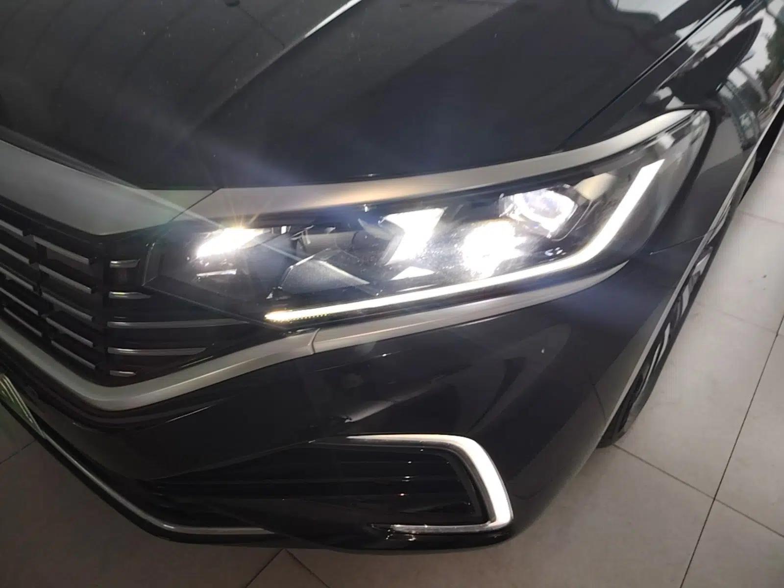 Volkswagen Passat New Energy 2023 430 PHEV Hybrid Elite Edition — миниатюра 5