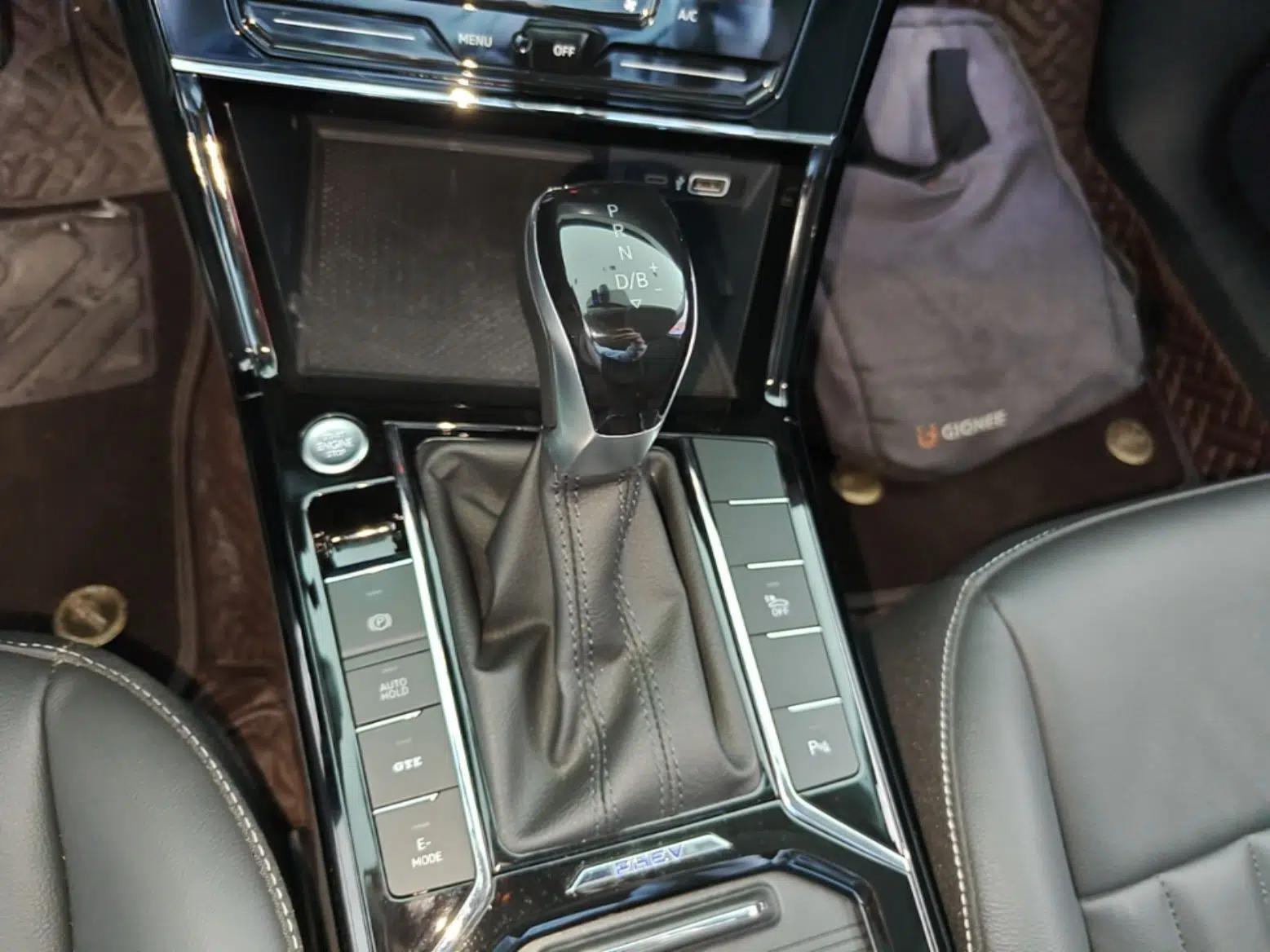 Volkswagen Passat New Energy 2022 430 PHEV Hybrid Elite Edition — миниатюра 17