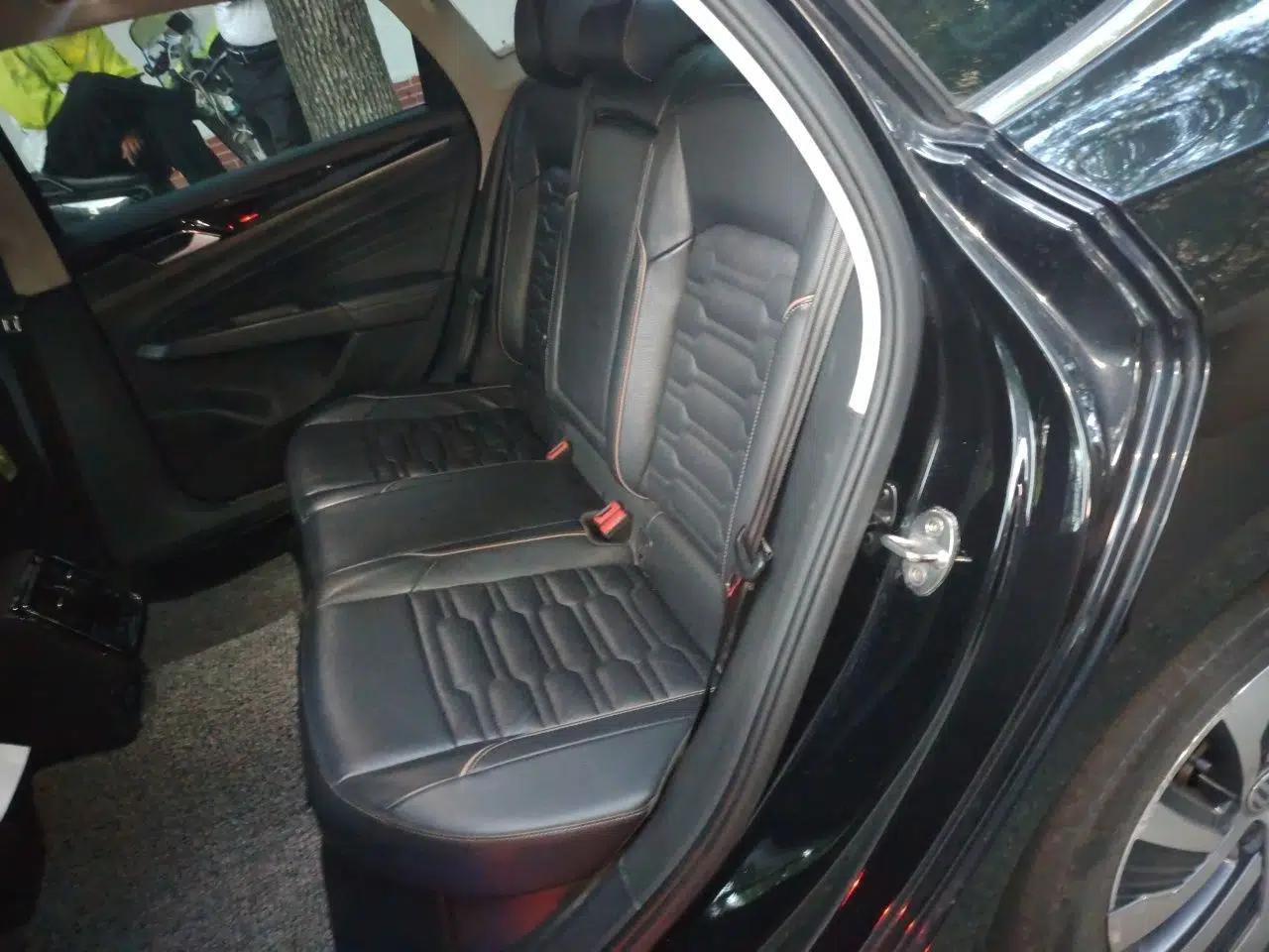 Volkswagen Passat New Energy 2020 430 PHEV Hybrid Elite Edition China VI Standard — миниатюра 18