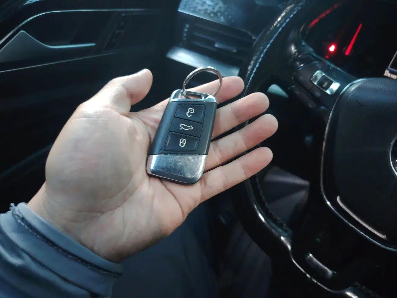 Volkswagen Passat New Energy 2020 430 PHEV Hybrid Elite Edition China VI Standard — миниатюра 9