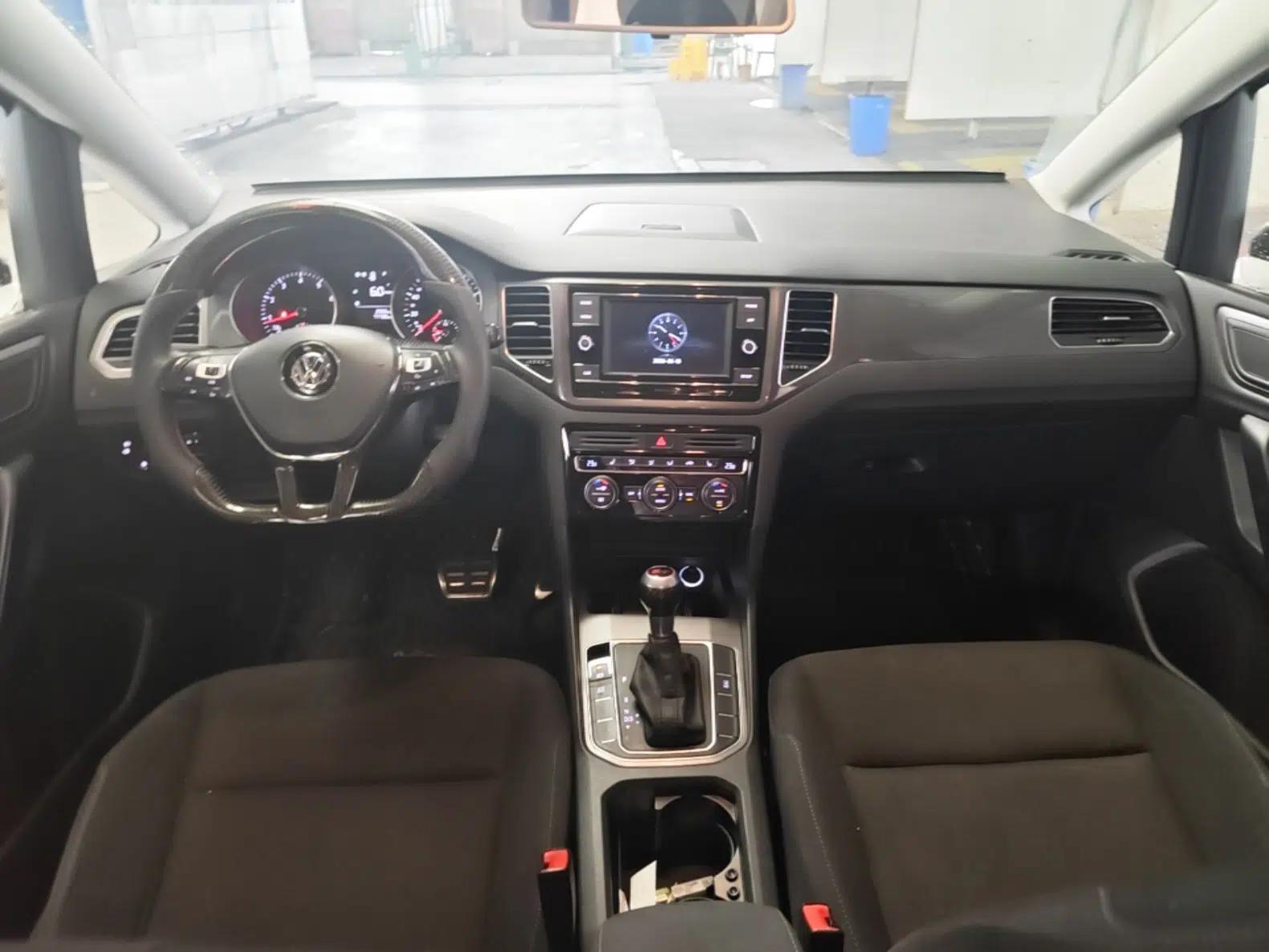 Volkswagen Golf Sportsvan 2016 1.6L Automatic Comfort Model — миниатюра 13
