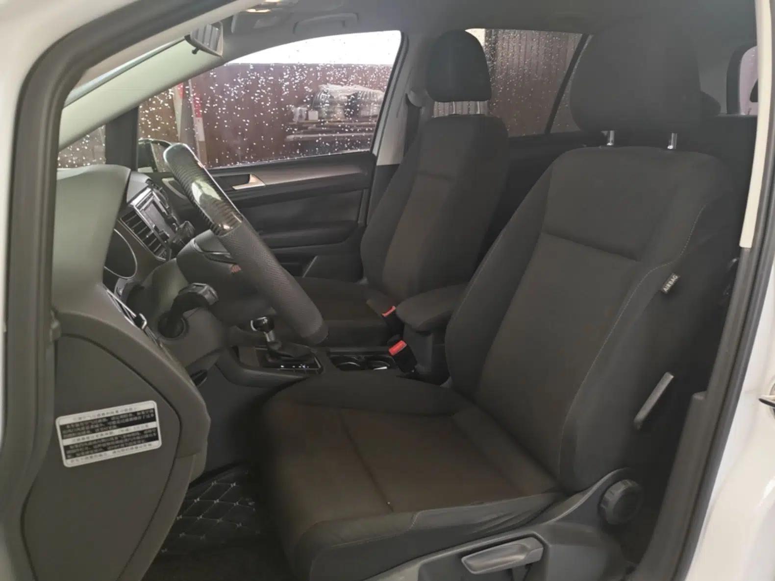 Volkswagen Golf Sportsvan 2016 1.6L Automatic Comfort Model — миниатюра 18