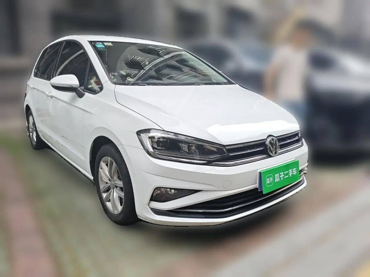 Volkswagen Golf Sportsvan 2019 1.6L Automatic Pure Model China V Standard — миниатюра 3