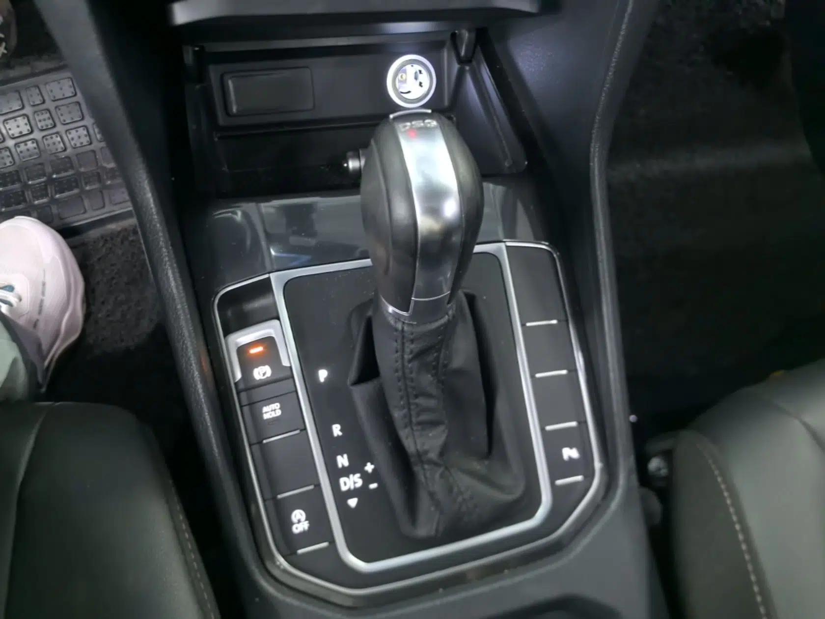 Volkswagen Golf Sportsvan 2016 230TSI Automatic Trend Edition — миниатюра 17