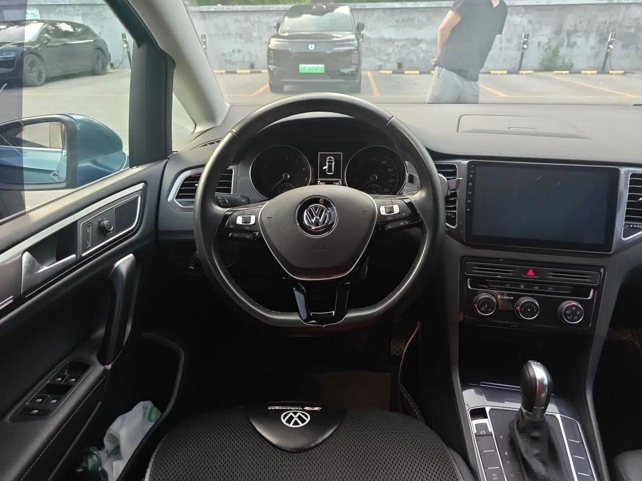 Volkswagen Golf Sportsvan 2018 230TSI Automatic Trend Edition — миниатюра 11