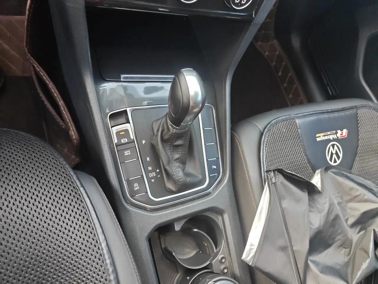 Volkswagen Golf Sportsvan 2018 230TSI Automatic Trend Edition — миниатюра 15